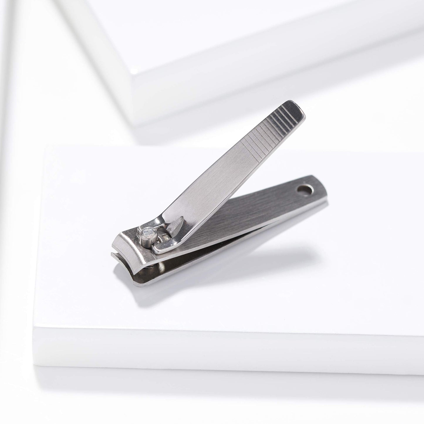 Tweezerman Fingernail Clipper for Women and Men Stainless Steel Beauty & Personal Care Tweezerman
