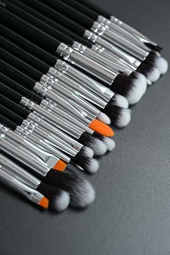 Grit Beauty Eyeshadow Brushes Beauty & Personal Care Grit Beauty