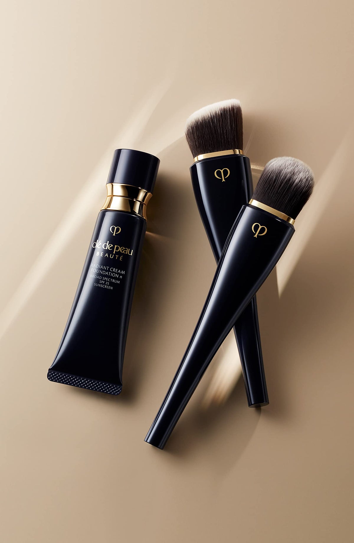 Clé de Peau Beauté, Radiant Cream Foundation SPF 25, O10 Beauty & Personal Care Clé de Peau Beauté