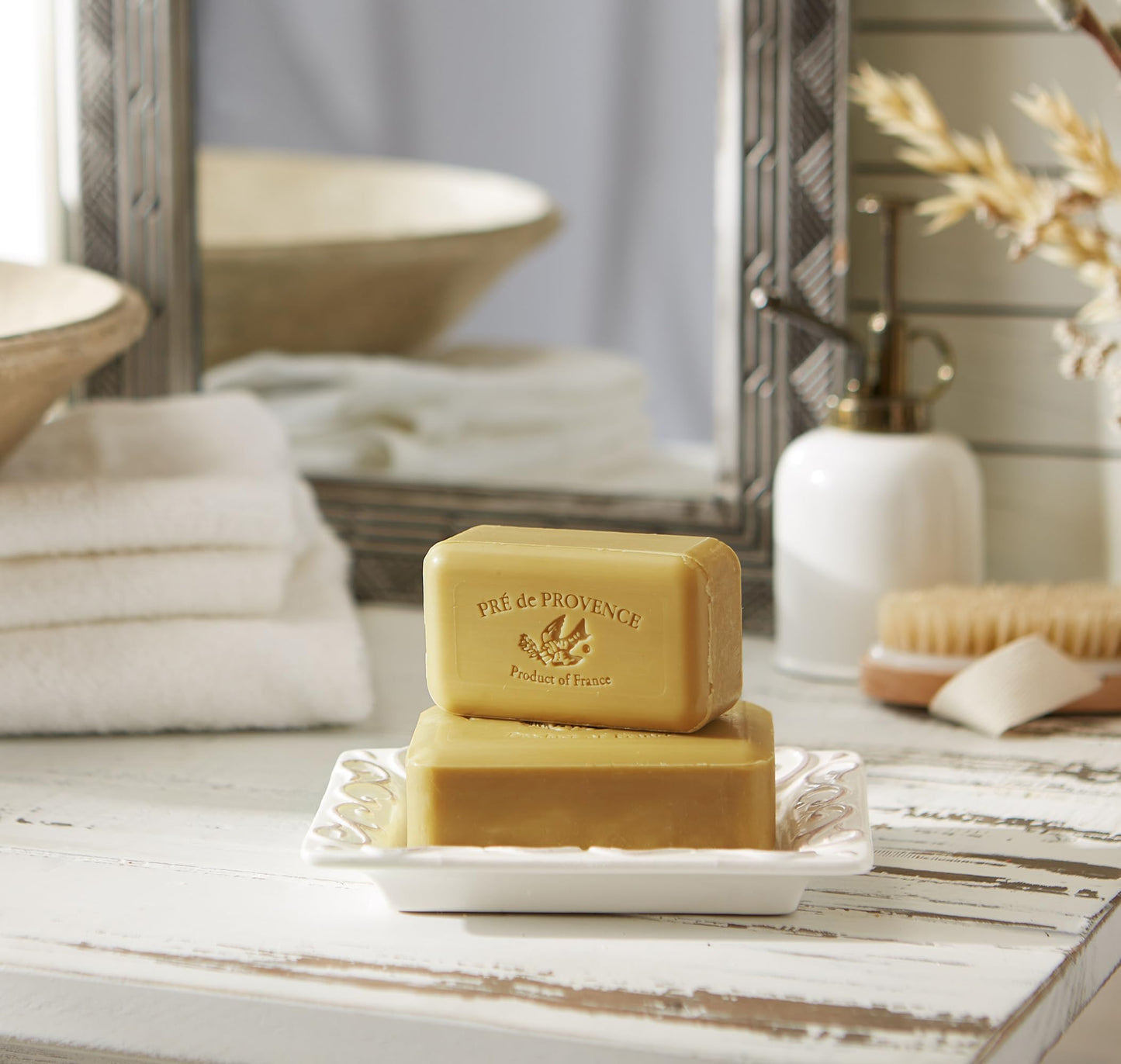 Pre de Provence Artisanal Soap Bar, Enriched with Organic Shea Butter, Natural French Skincare, Quad Milled for Rich Smooth Lather, 8.8 Ounce, Verbena Beauty & Personal Care Pre de Provence