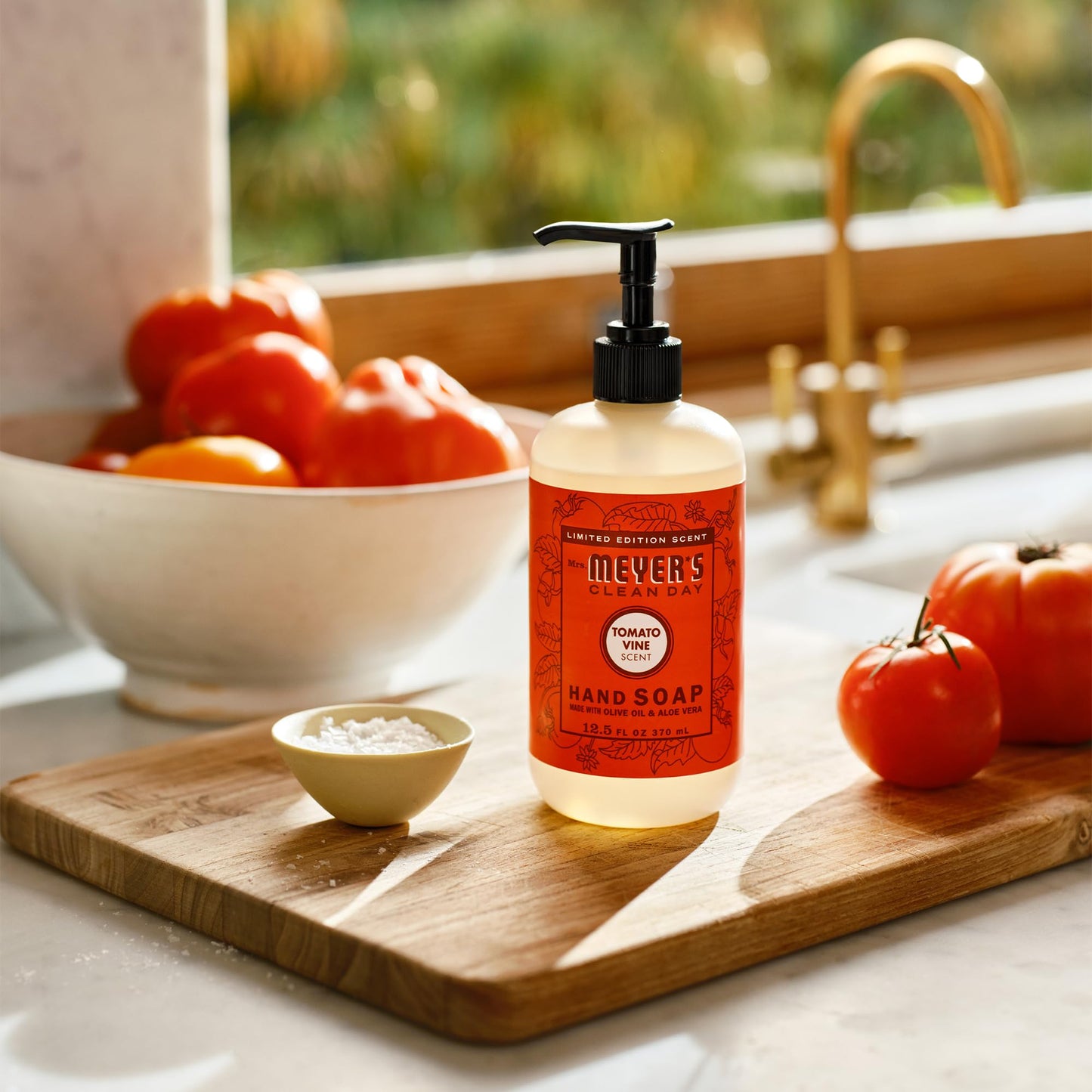 MRS. MEYER'S CLEAN DAY Liquid Hand Soap, Tomato Vine Scent, 12.5 Ounce Bottle Beauty & Personal Care Mrs. MEYER'S