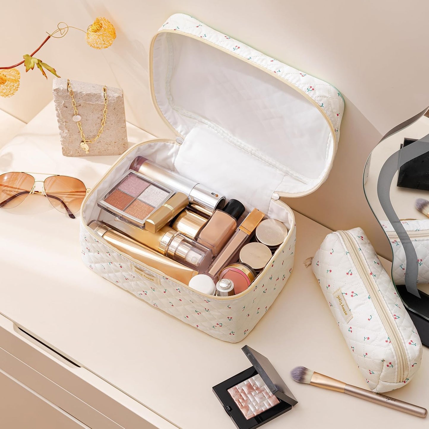 HBselect 2Pcs Quilted Makeup Bag Cute Makeup Bag Organizer Travel Cosmetic Bag Aesthetic Coquette Cotton Floral Make up Bag Toiletry Bags for Women Beauty and Personal Care HBselect