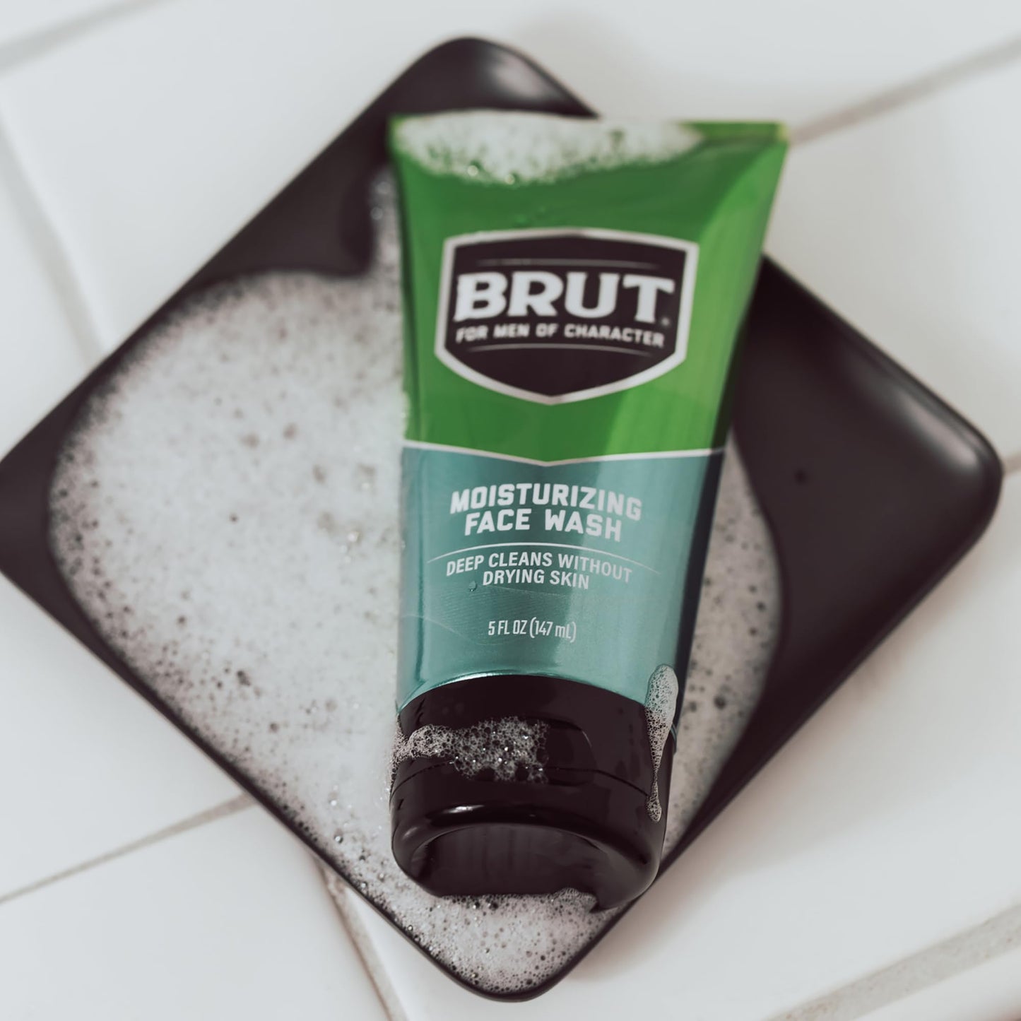 Brut Moisturizing Face Wash - Deep Pore Cleansing and Conditioning Prep for Shaving - Face Cleanser with No Parabens, Phthalates or Dyes - 5 oz Beauty & Personal Care Brut