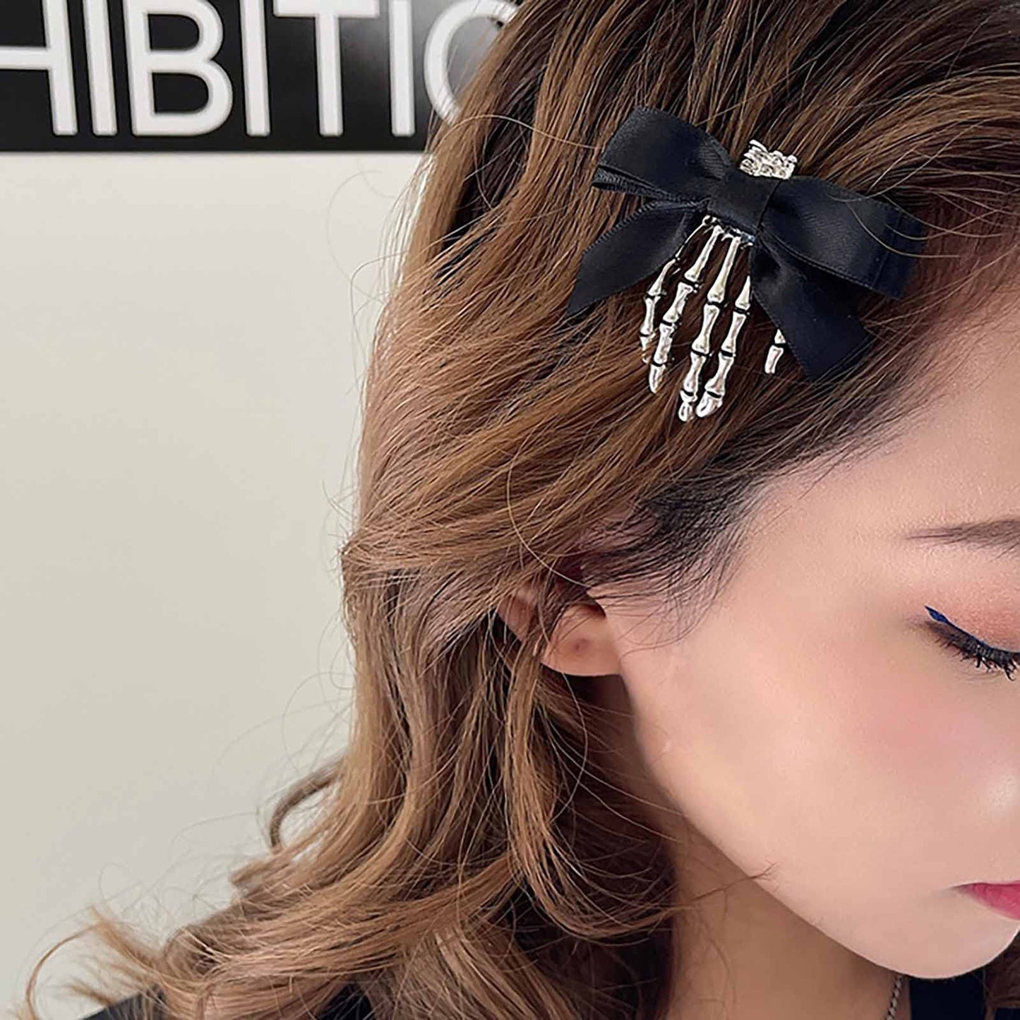 Utavu 2pcs Skeleton Hair Clip Claw Skeleton Hand Hair Clip Bone Clips Spooky Skull Goth Hair Clips Halloween Hair Accessories for Women Girls, Pack Beauty & Personal Care Utavu
