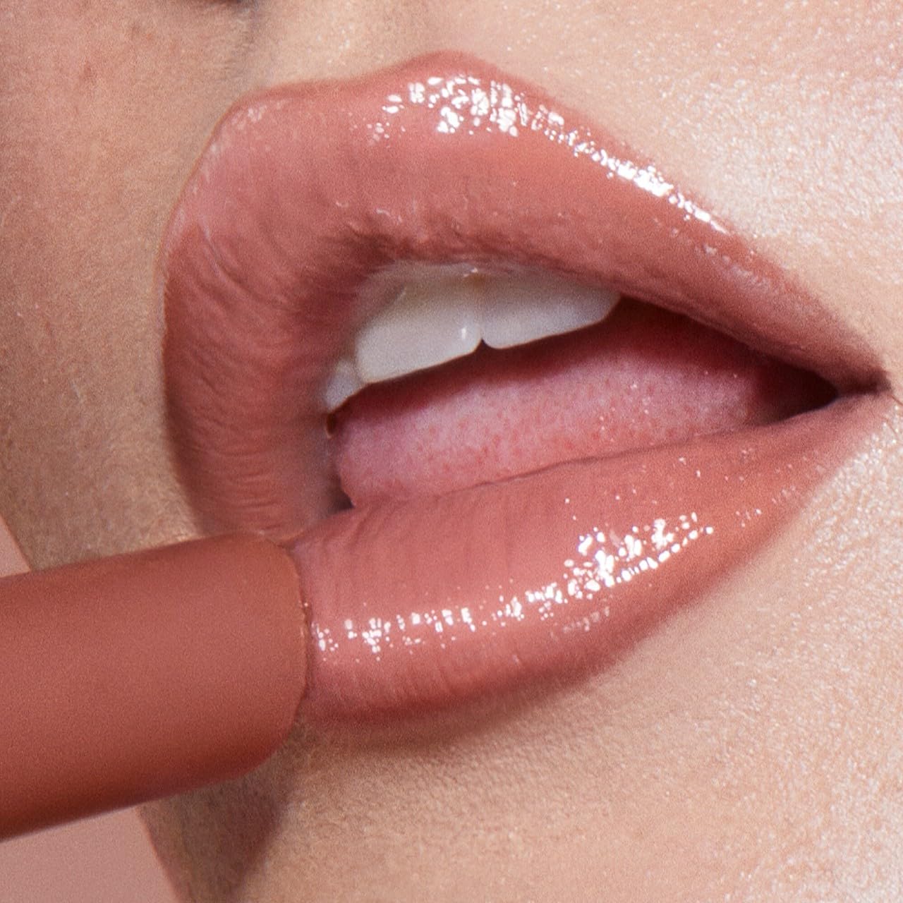 MoistureGlow™ Plumping Lip Serum in Petal Glow (pinky mauve) Beauty & Personal Care BY MARIO