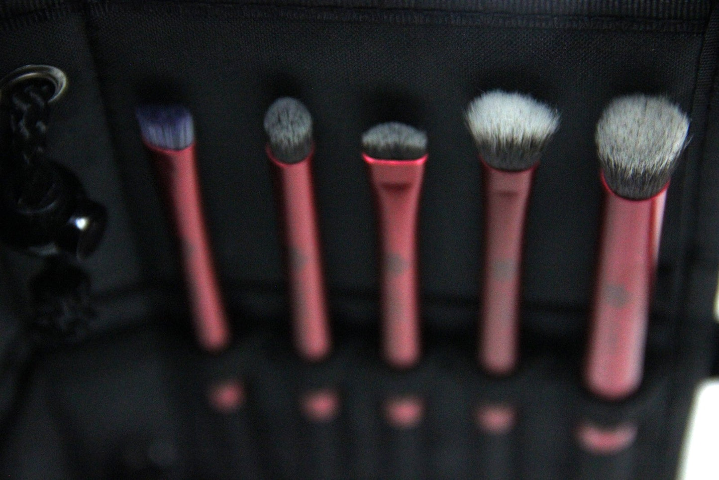 Professional Hypoallergenic Cosmetic Makeup Eye Shadow Brush Kit with Carrying Case (5-Piece Set) Beauty & Personal Care MaximalPower