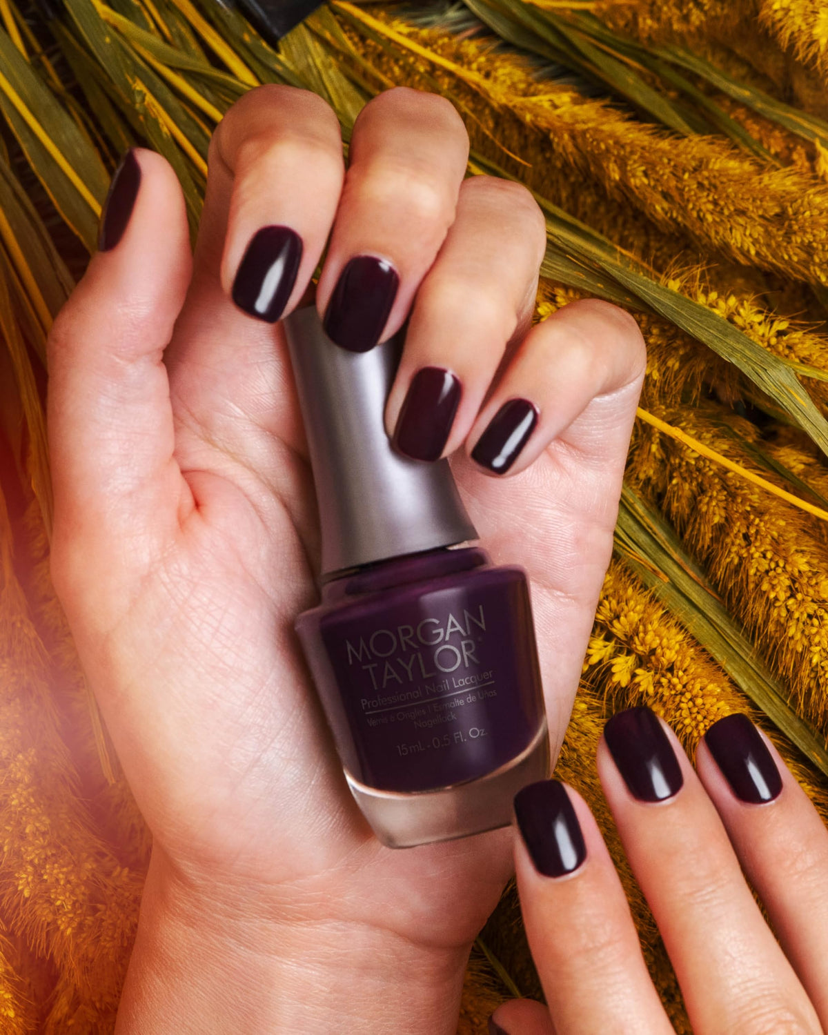 Morgan Taylor Professional Lacquer Nail Polish - Love Me Like A Vamp, 15 mL