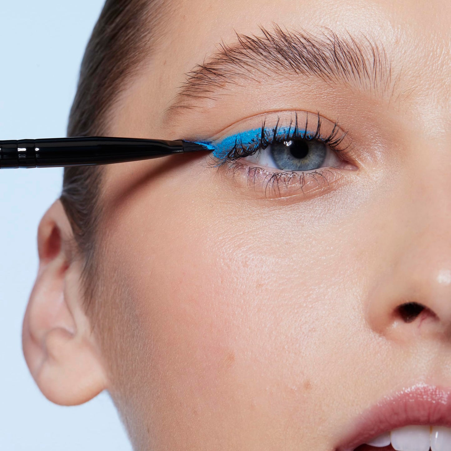 e.l.f. Wing It Liner Brush, Curved Eyeliner Brush For Creating a Precise Winged Look, Made With Synthetic Bristles, Vegan Beauty & Personal Care e.l.f.