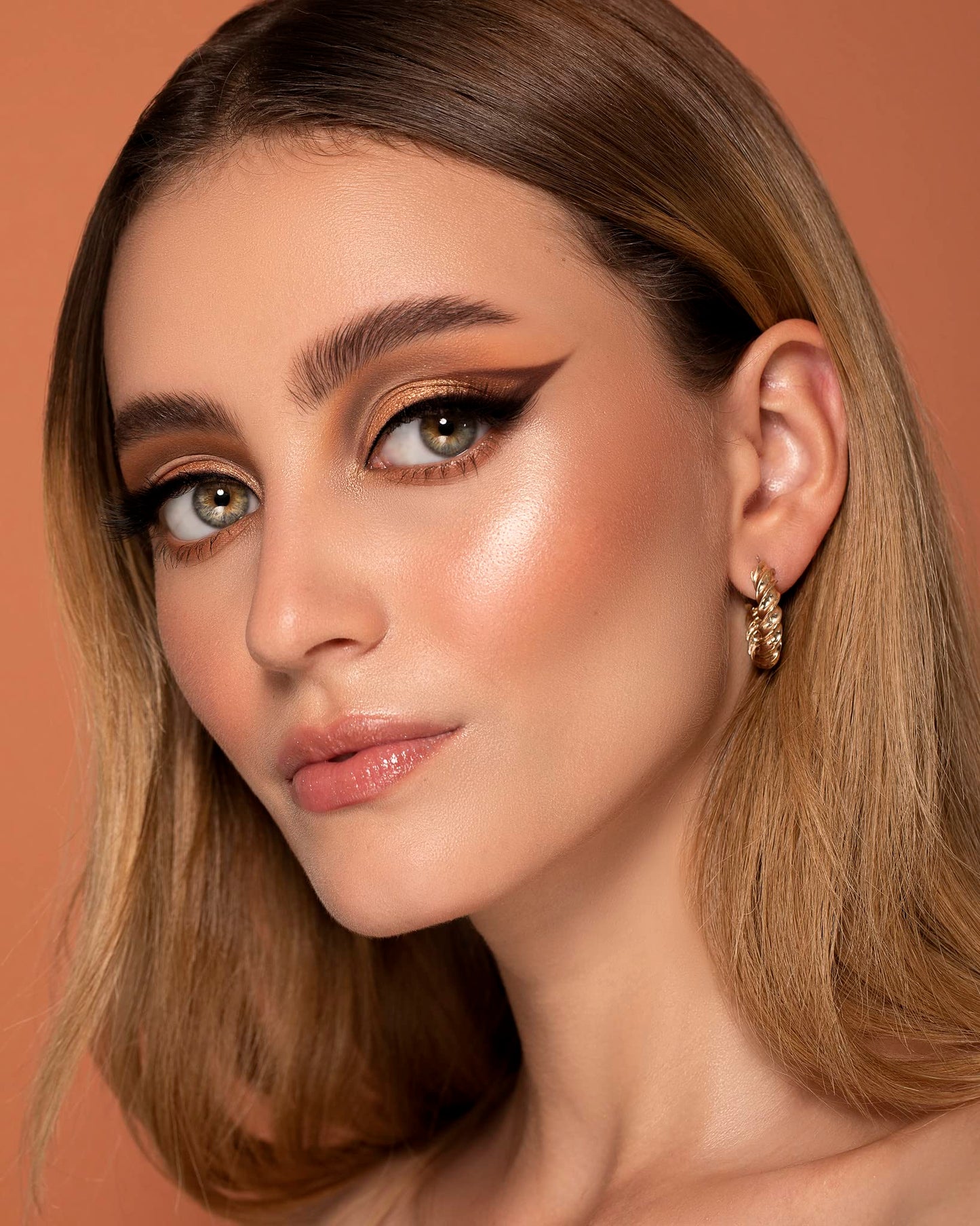Sigma Beauty Ambiance Eyeshadow Palette | Luminous, Neutral and Gold Shades | Summer Vibes, Mirror Included Beauty & Personal Care Sigma Beauty