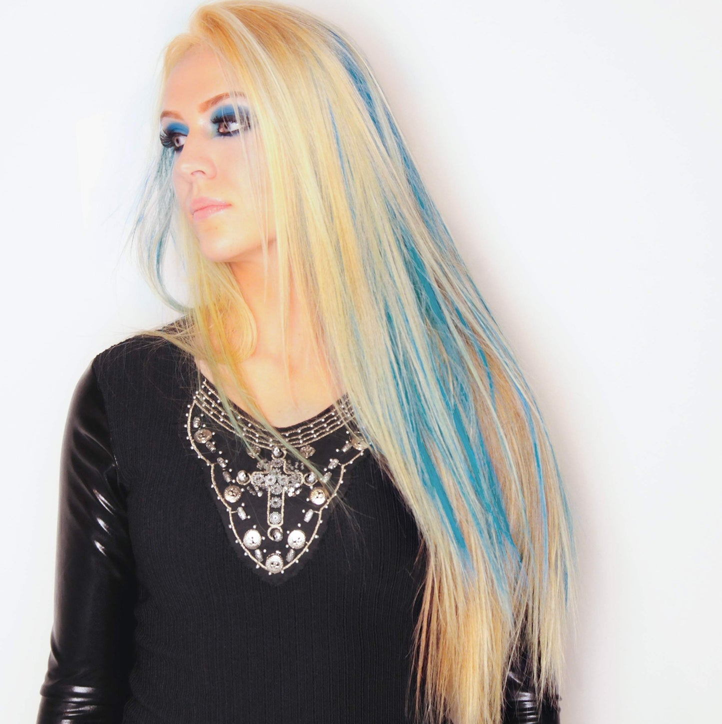 Colorme Root Touch Up Temporary Hair Mascara to color and Blend Semi Permanent Dye regrowth. Washes Out (BLUE) Beauty & Personal Care Color Me