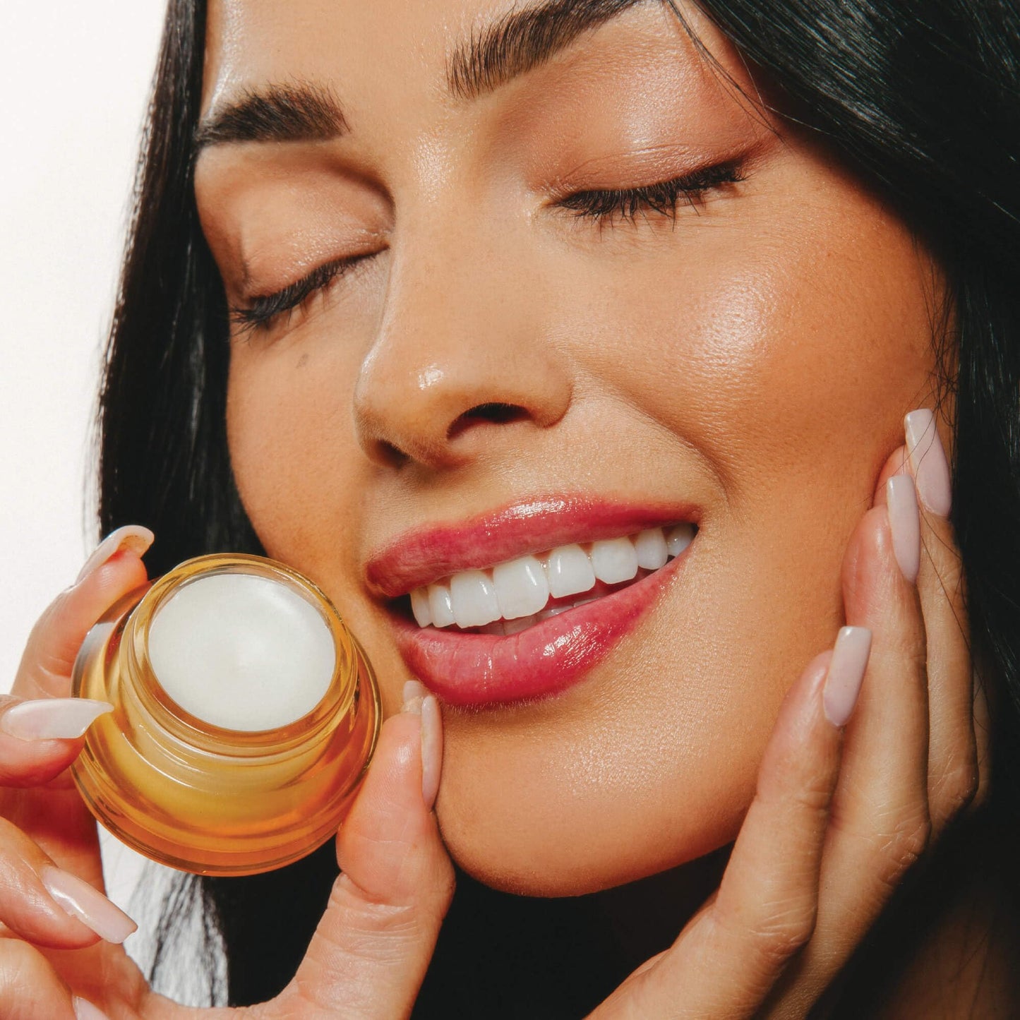 Poppy & Pout Wild Honey Overnight Lip Mask - Moisturizing Lip Balm Treatment with Shea Butter & Beeswax - Cruelty Free, Recyclable Glass Jar (0.65 oz) Beauty & Personal Care Poppy & Pout