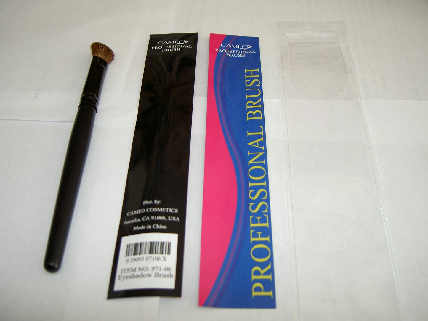 Cameo Eyeshadow Brush Beauty & Personal Care Cameo