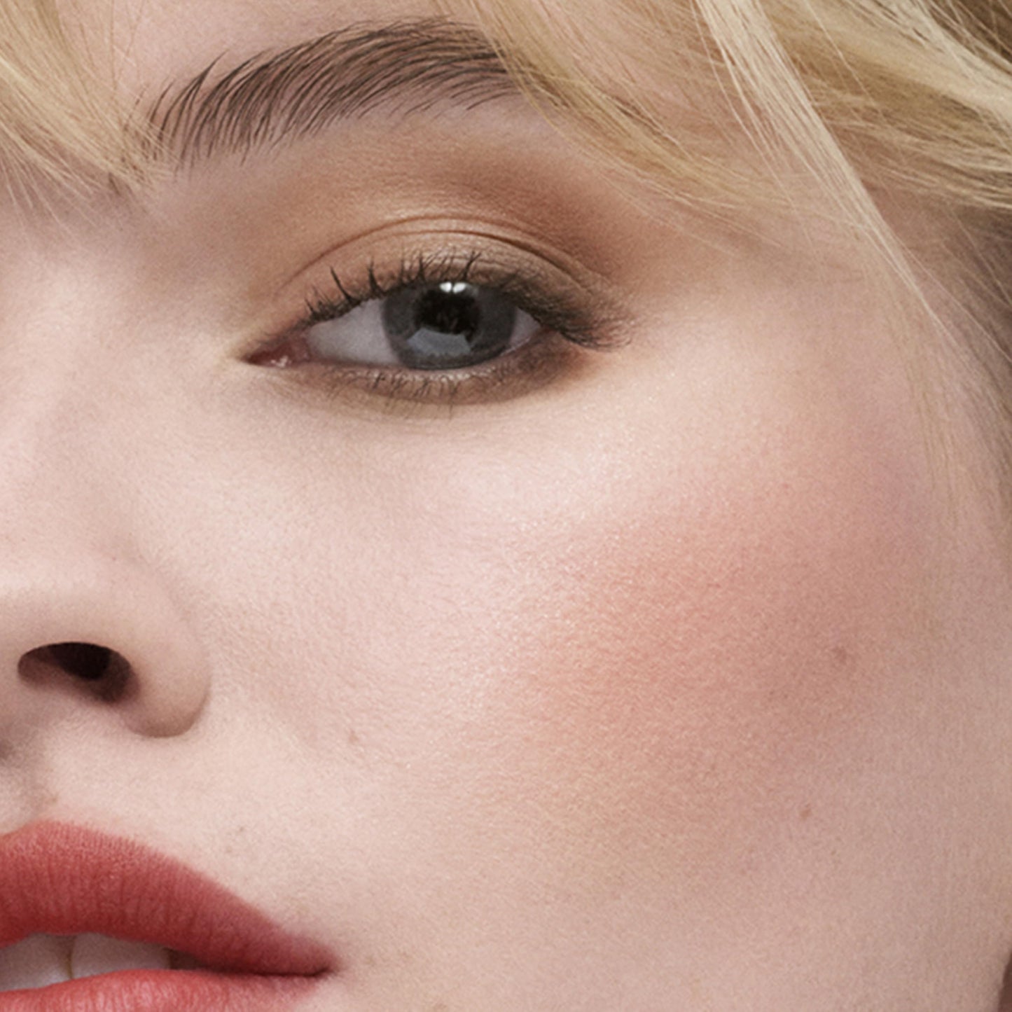 Estée Lauder The Sculpting Powder Blush with Buildable Color | Long Lasting, Contouring & Plumping, Peach Passion, 0.25 Ounce Beauty & Personal Care Estée Lauder