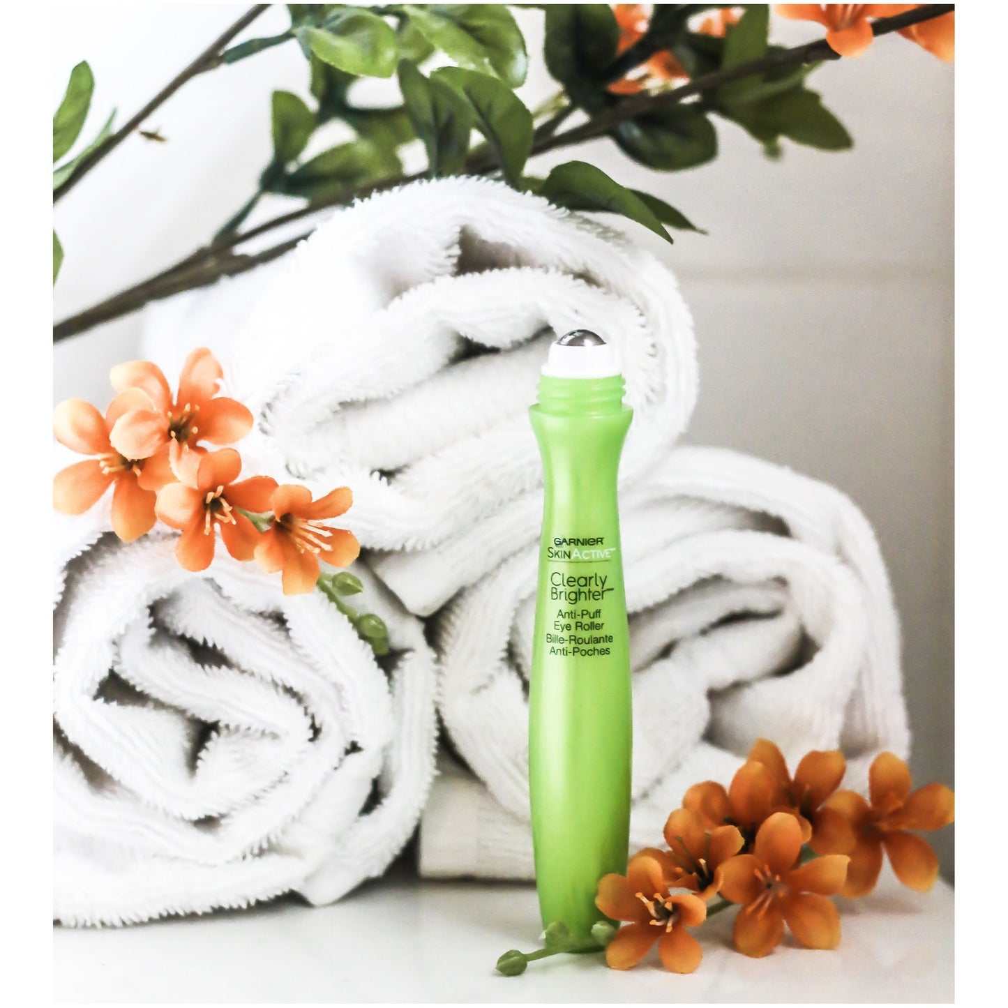 Garnier Clearly Brighter Anti-Puff Eye Roller, Dark Circles Under Eye Treatment with Caffeine and Vitamin C, 0.5 Fl Oz (15mL), 1 Count (Packaging May Beauty & Personal Care Garnier