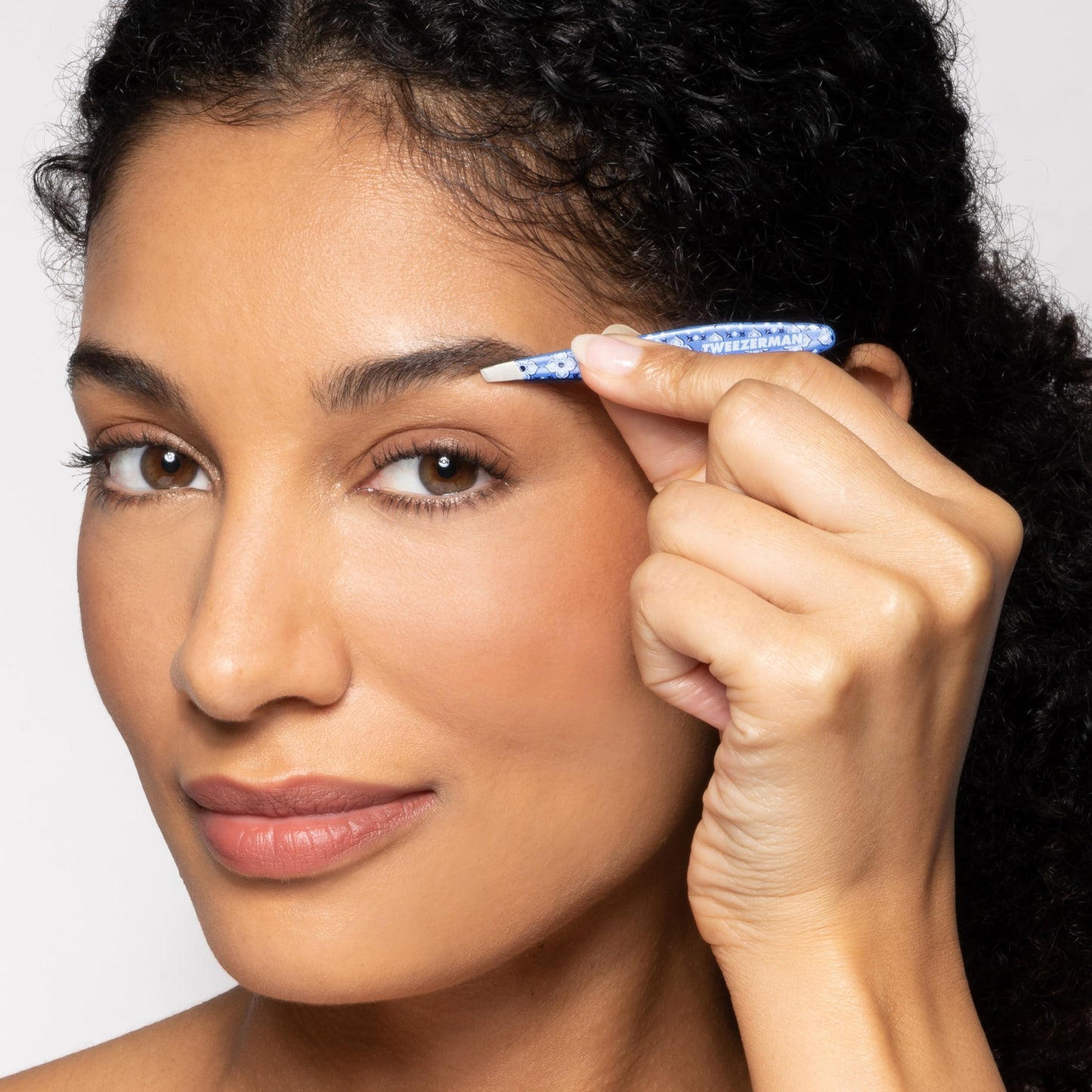 Tweezerman Mini Slant Tweezer - Lisbon Sea Beauty and Personal Care Tweezerman
