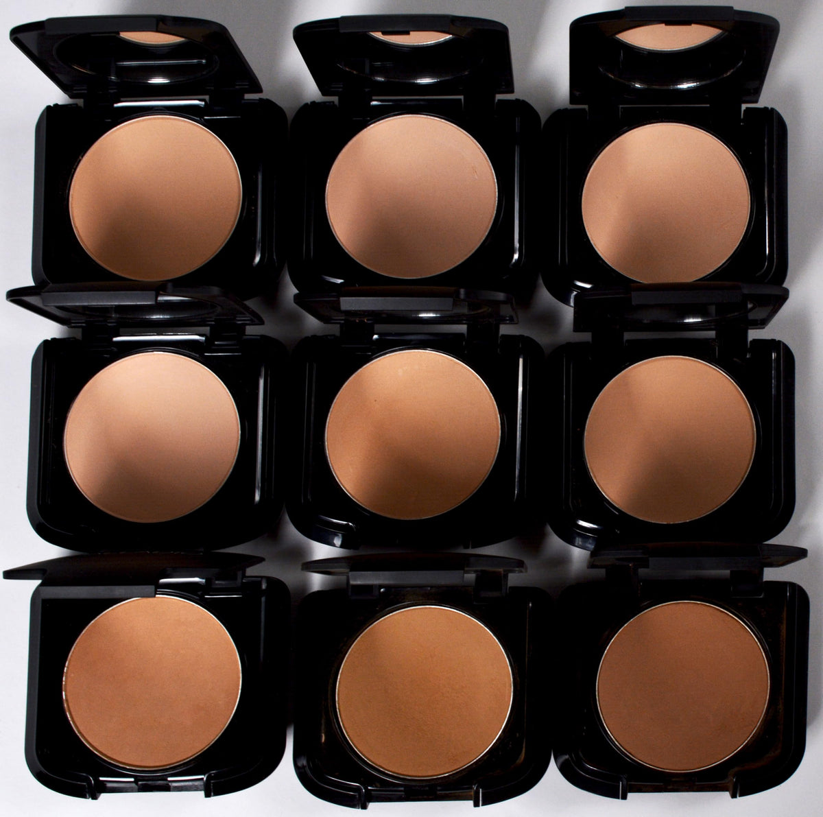 Palladio Dual Wet and Dry Foundation with sponge and Mirror, Squalane Infused, Apply Wet for Maximum Coverage or Dry for Light Finishing and Touchup Beauty & Personal Care Palladio
