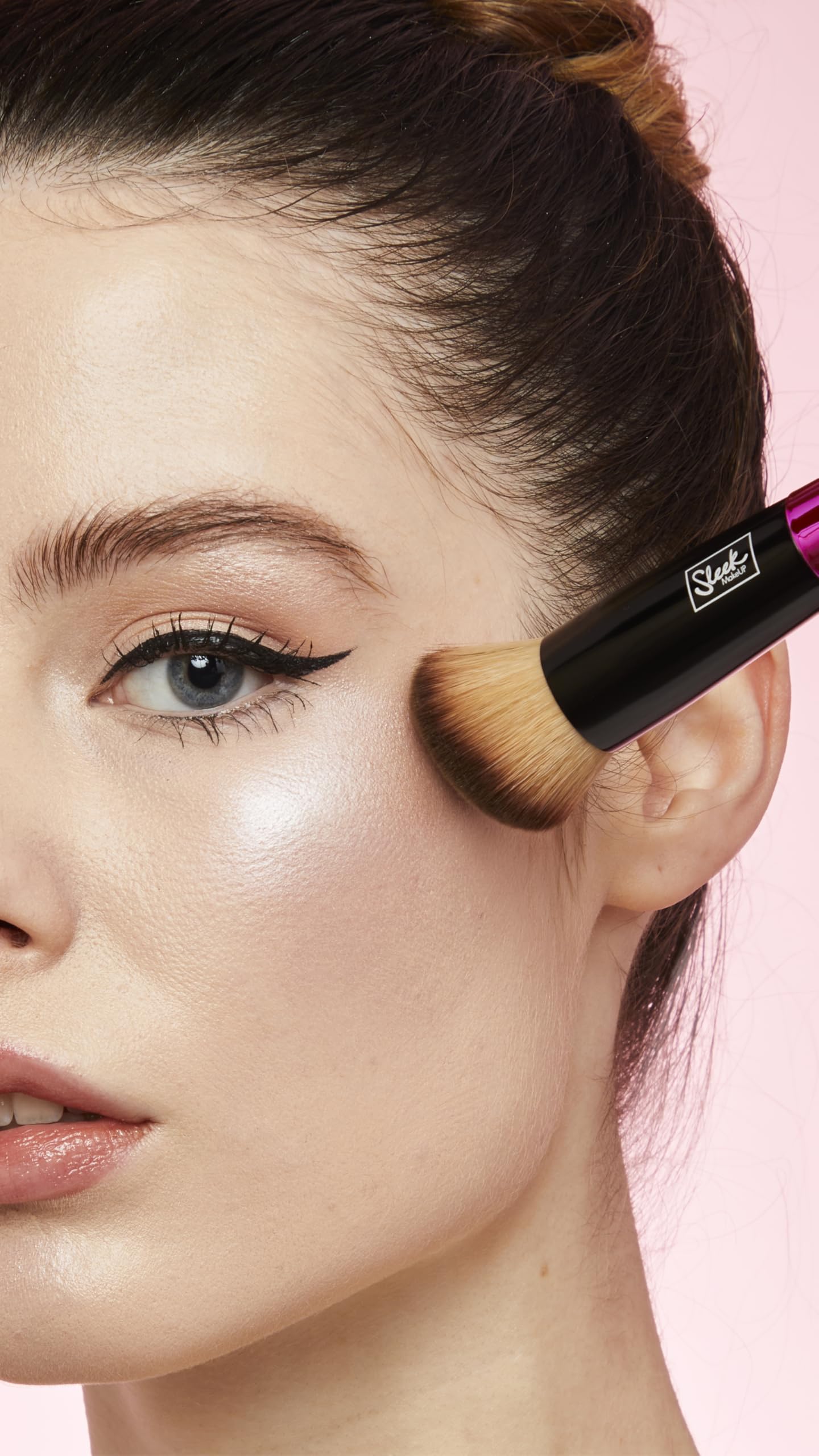Sleek MakeUP Highlighting Palette, Four Dazzling Shades for a Supercharged Glow, Long Lasting and Lightweight, Intense Colour, Solstice Beauty & Personal Care SLEEK