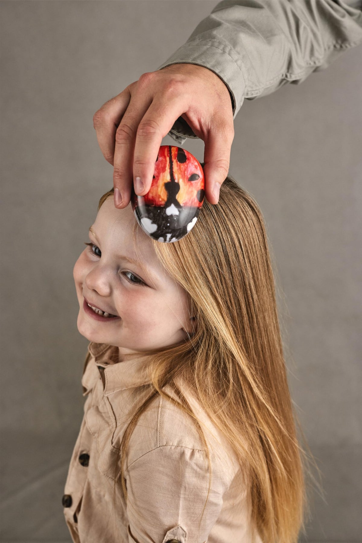 Kent PBUG Ladybug Pebble Scalp Massager Shampoo Brush, Shower Brush, and Travel Size Detangling Brush - Scalp Scrubber for Dandruff and Kids Hair