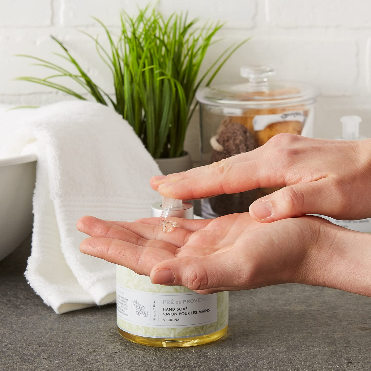 Pre de Provence Collection Liquid Hand Soap, Sooths & Softens while Cleansing, Enriched with Shea Butter, Vitamin E & Glycerin, Soft & Soothing, 11 fl Beauty & Personal Care Pre de Provence