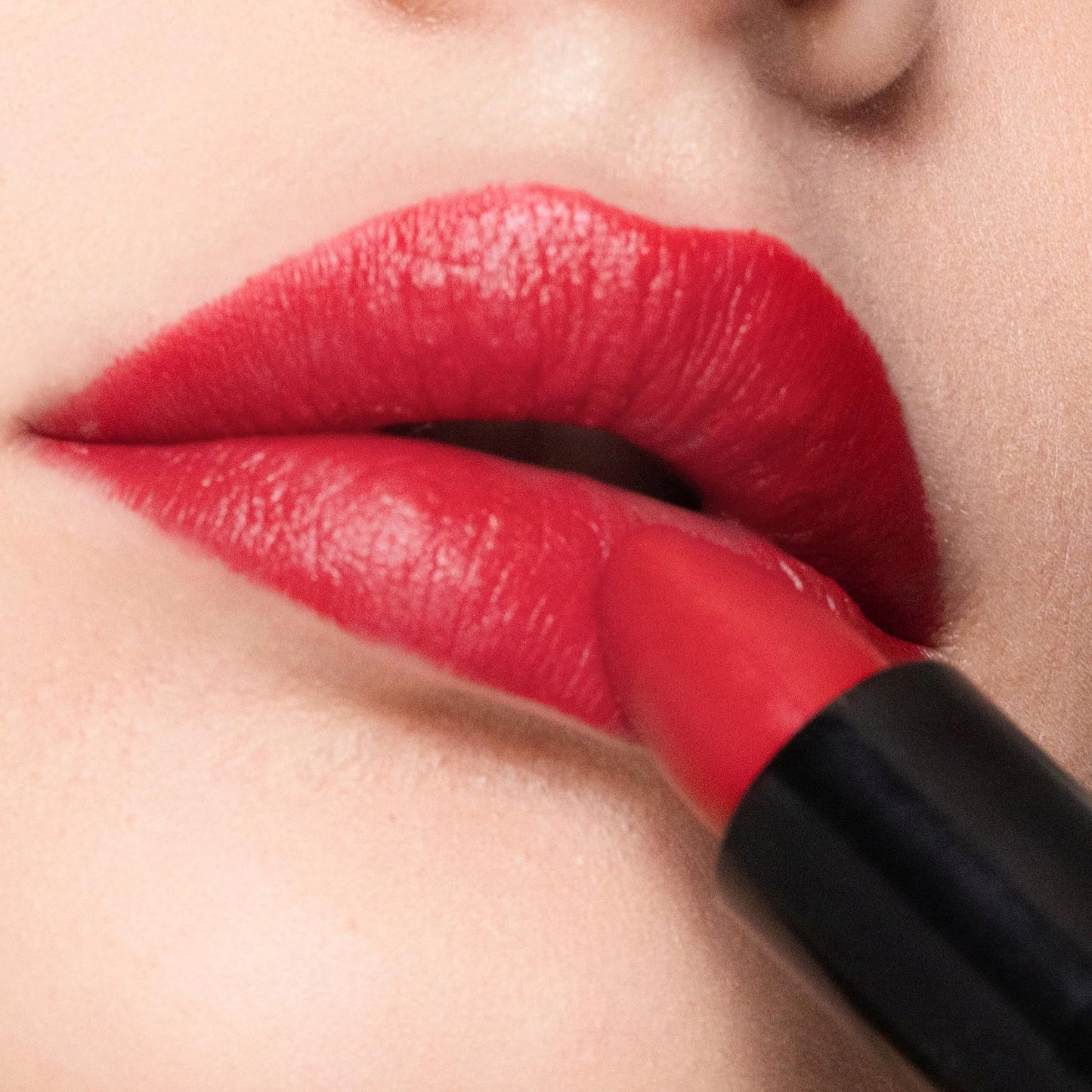 Trish McEvoy Easy Lip Gloss in Shade Vixen, 3 ml / 0.10 fl oz. Beauty & Personal Care Trish McEvoy