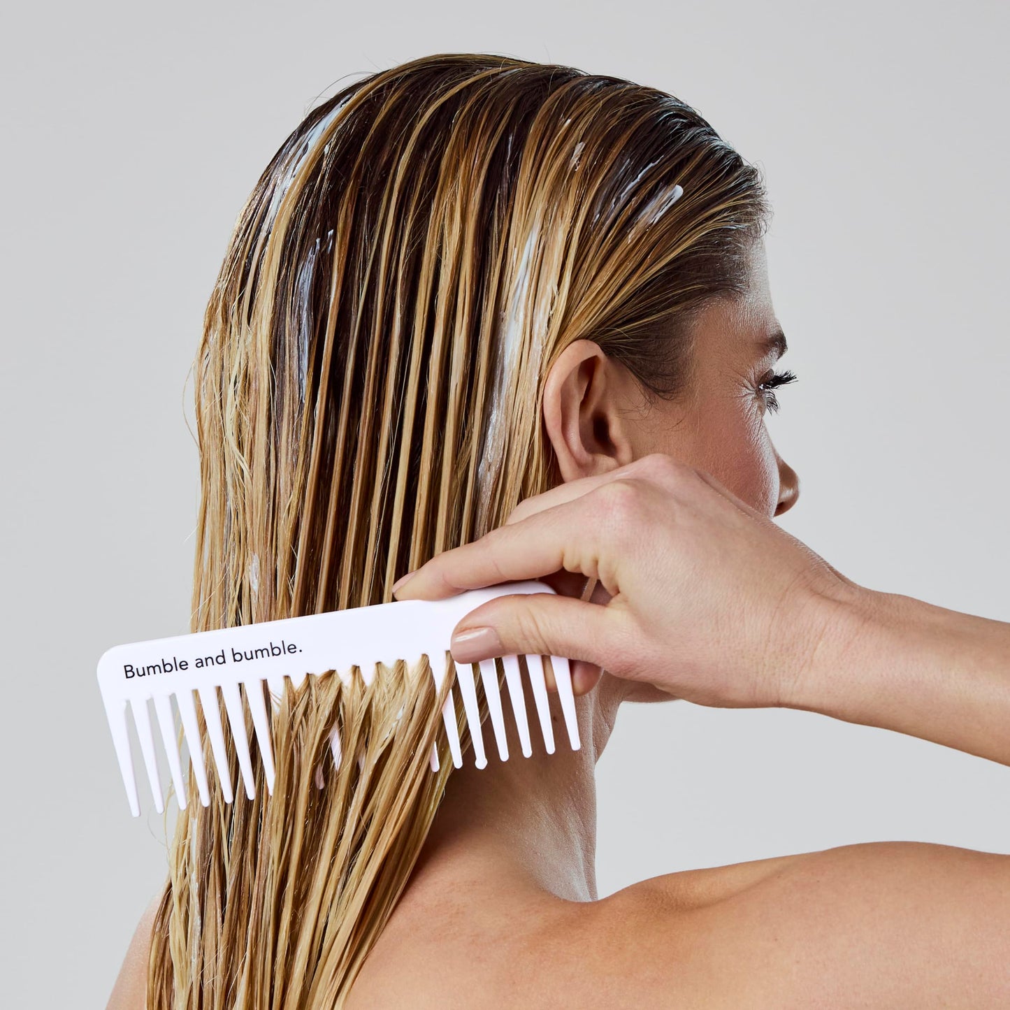 Bumble and bumble. Hairdresser's Invisible Oil Hydrating Conditioner | Hydrating, Anti Frizz, Shine, Color Safe | Curly, Wavy, Straight | Beauty & Personal Care Bumble and bumble.