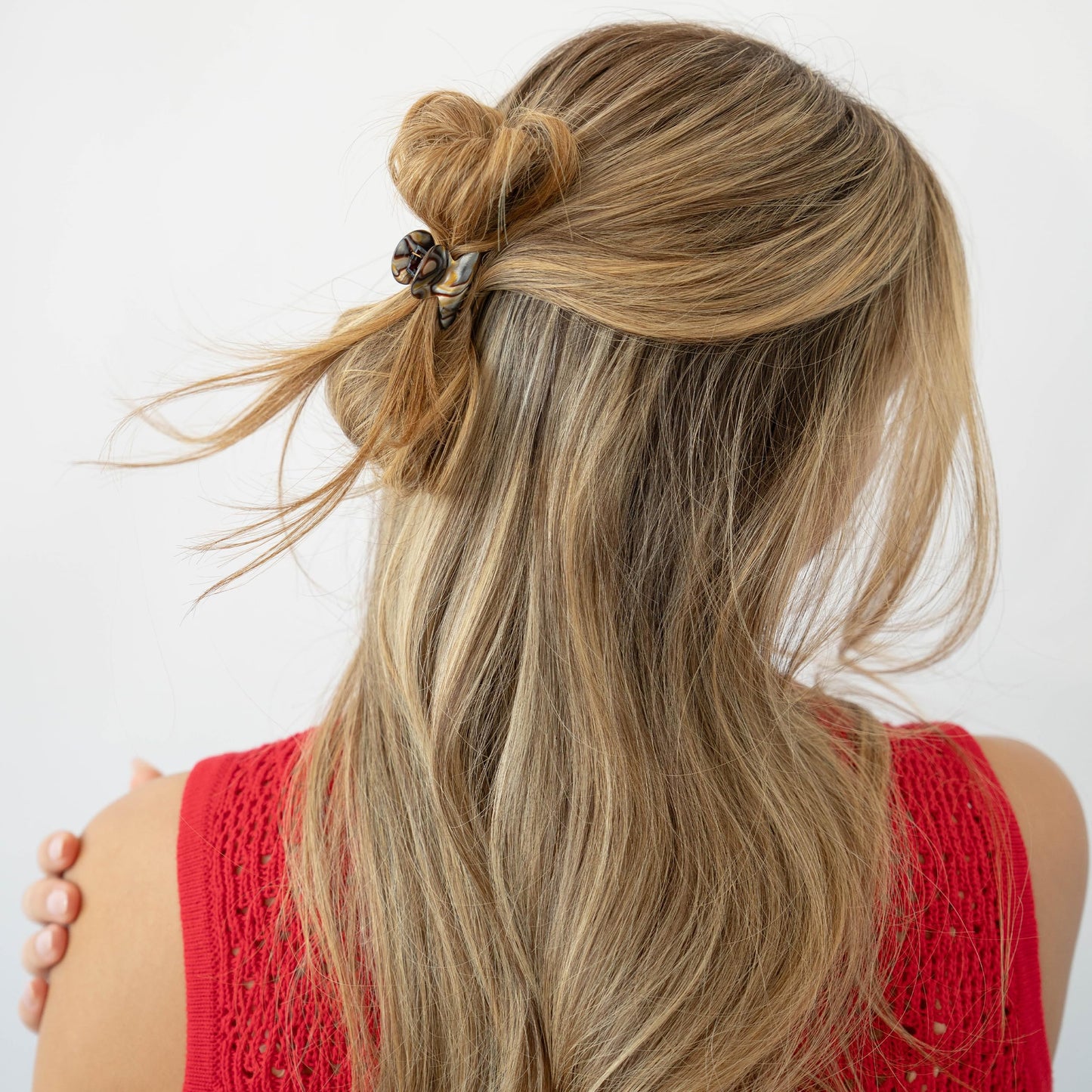 French Hair Clip for Thin or Short Hair, Mini Couture Claw Clip for Women, Strong No Slip Hold, Gentle Grip, Lightweight, Onyx Grey Faux Shell | Beauty & Personal Care France Luxe