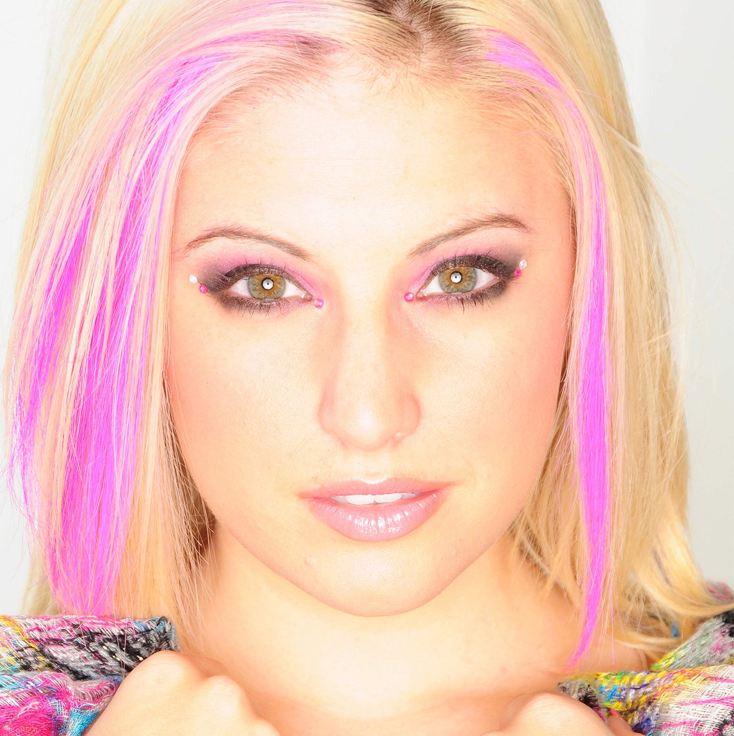 Colorme Root Touch Up Temporary Hair Mascara to color and Blend Semi Permanent Dye regrowth. Washes Out (PINK STOCKINGS) Beauty & Personal Care Color Me