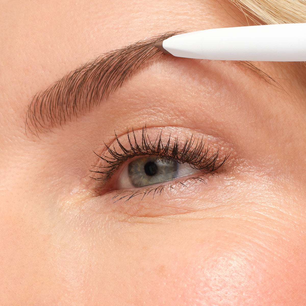 jane iredale PureBrow Shaping Pencil Retractable Pencil + Spoolie Expertly Outlines, Shapes, Fills, & Fluffs, Water-Resistant, Smudge-Proof Formula Beauty & Personal Care jane iredale