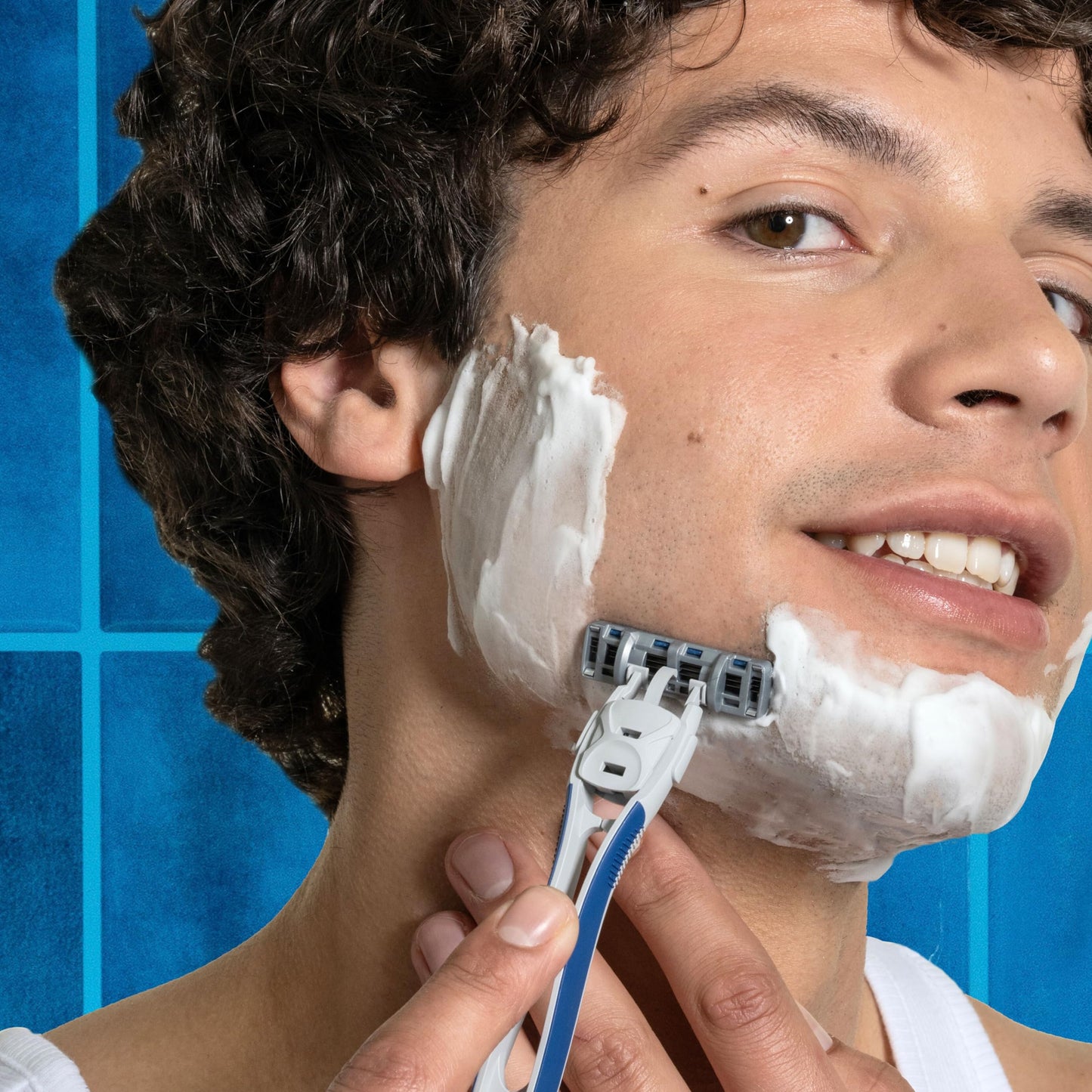 Wilkinson Sword - Extra 3 Essentials Hybrid Disposable Shaver - Men's 3-Blade Shaver - 4 Pack Charger Beauty and Personal Care Wilkinson Sword