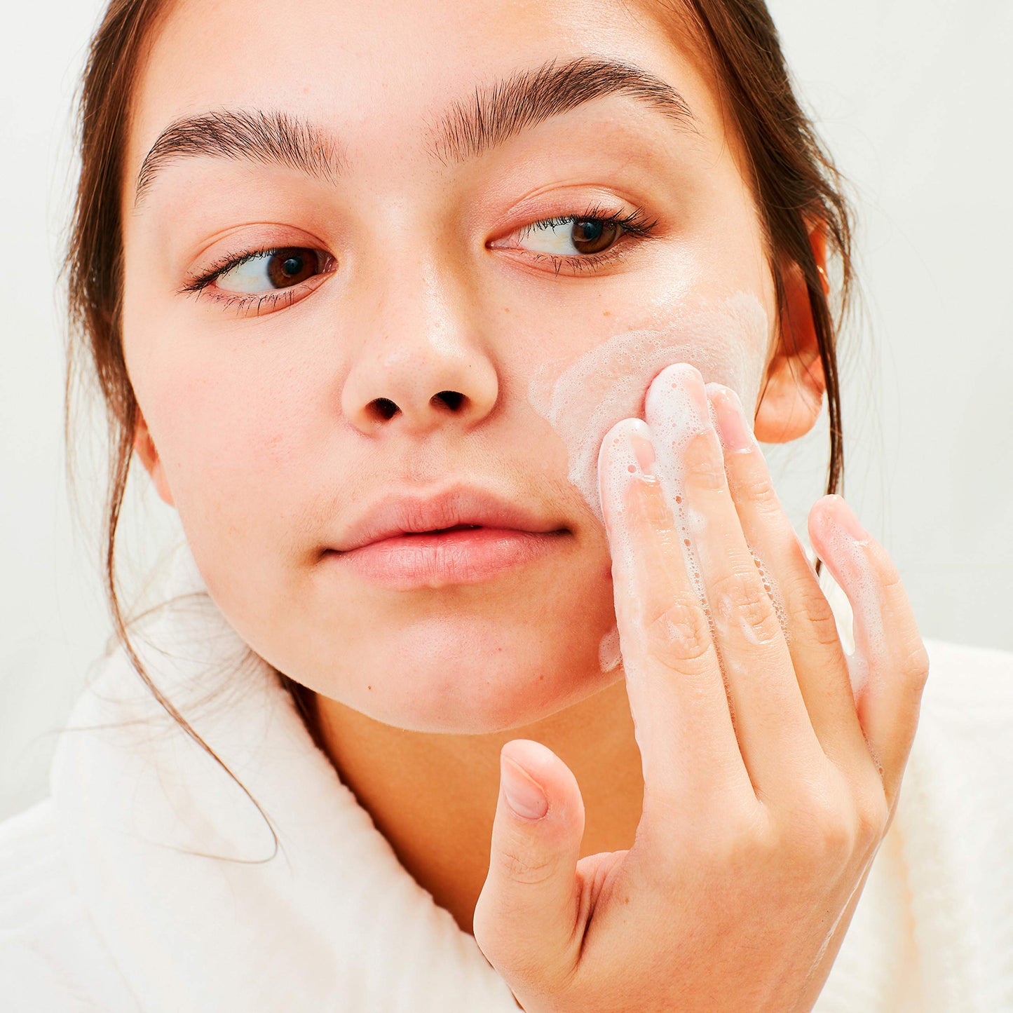 Aveeno Clear Complexion Foaming Oil-Free Facial Cleanser with Salicylic Acid for Breakout Prone Skin, Face Wash with Soy Extracts, Hypoallergenic Beauty & Personal Care Aveeno
