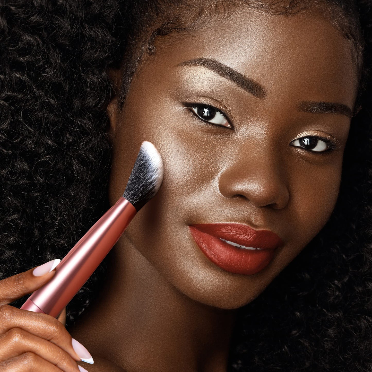 Real Techniques Seamless Complexion Makeup Brush, For Foundation, Primer, & Moisturizer, Multipurpose Foundation Brush Or Skincare Tool, Streak-Free Beauty & Personal Care Real Techniques
