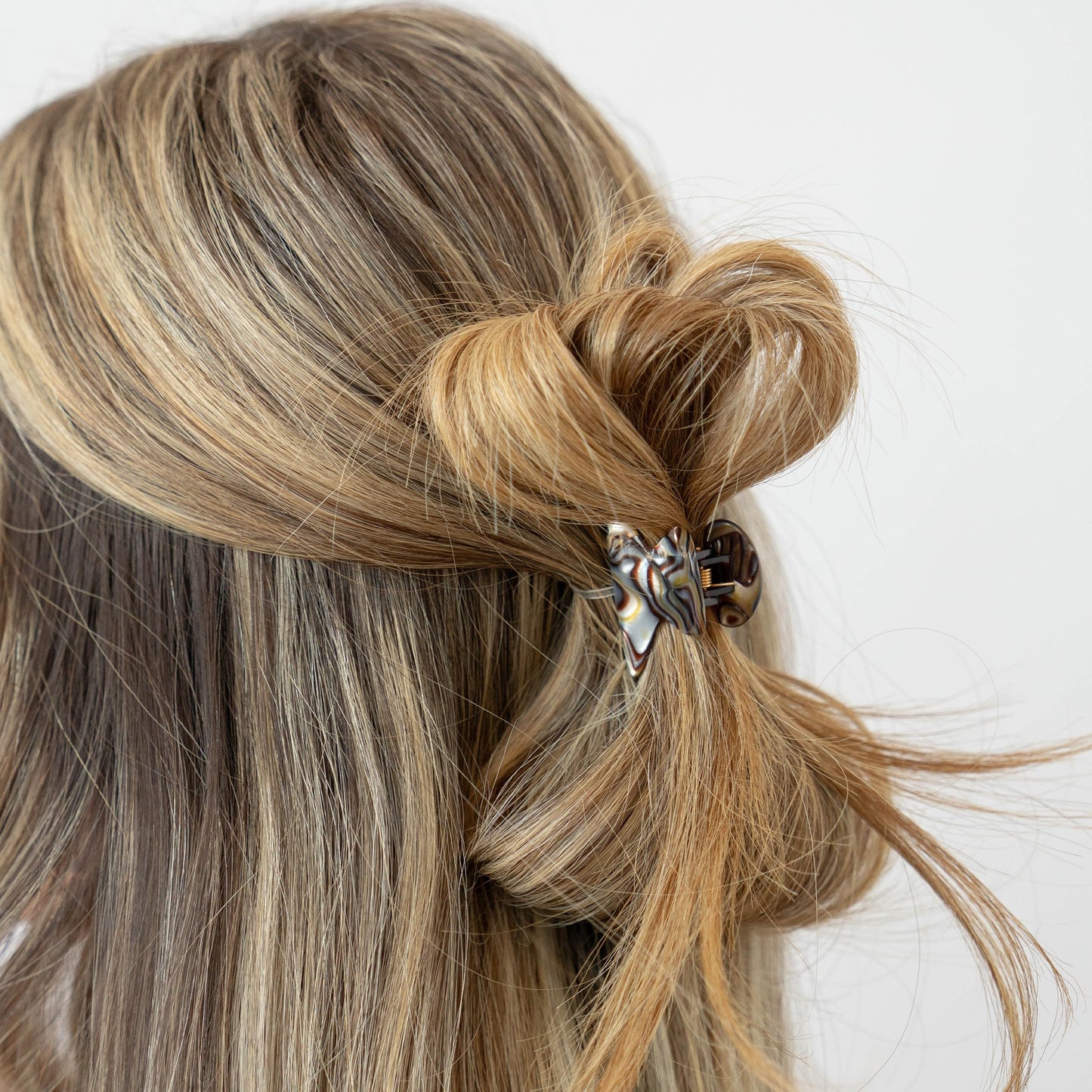 French Hair Clip for Thin or Short Hair, Mini Couture Claw Clip for Women, Strong No Slip Hold, Gentle Grip, Lightweight, Onyx Grey Faux Shell | Beauty & Personal Care France Luxe