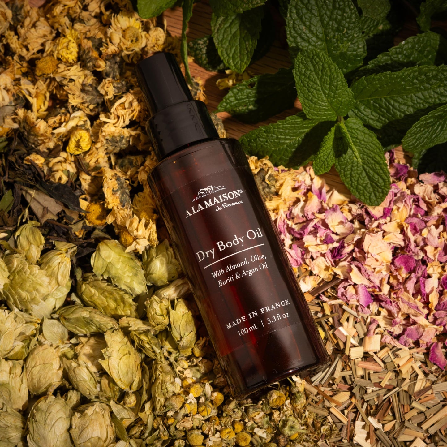 A LA MAISON Dry Body Oil Spray - Lightweight After-Shower Body Oil with Argan, Sweet Almond & Buriti Oils - Moisturizing & Fast-Absorbing, Made in Beauty & Personal Care A LA MAISON