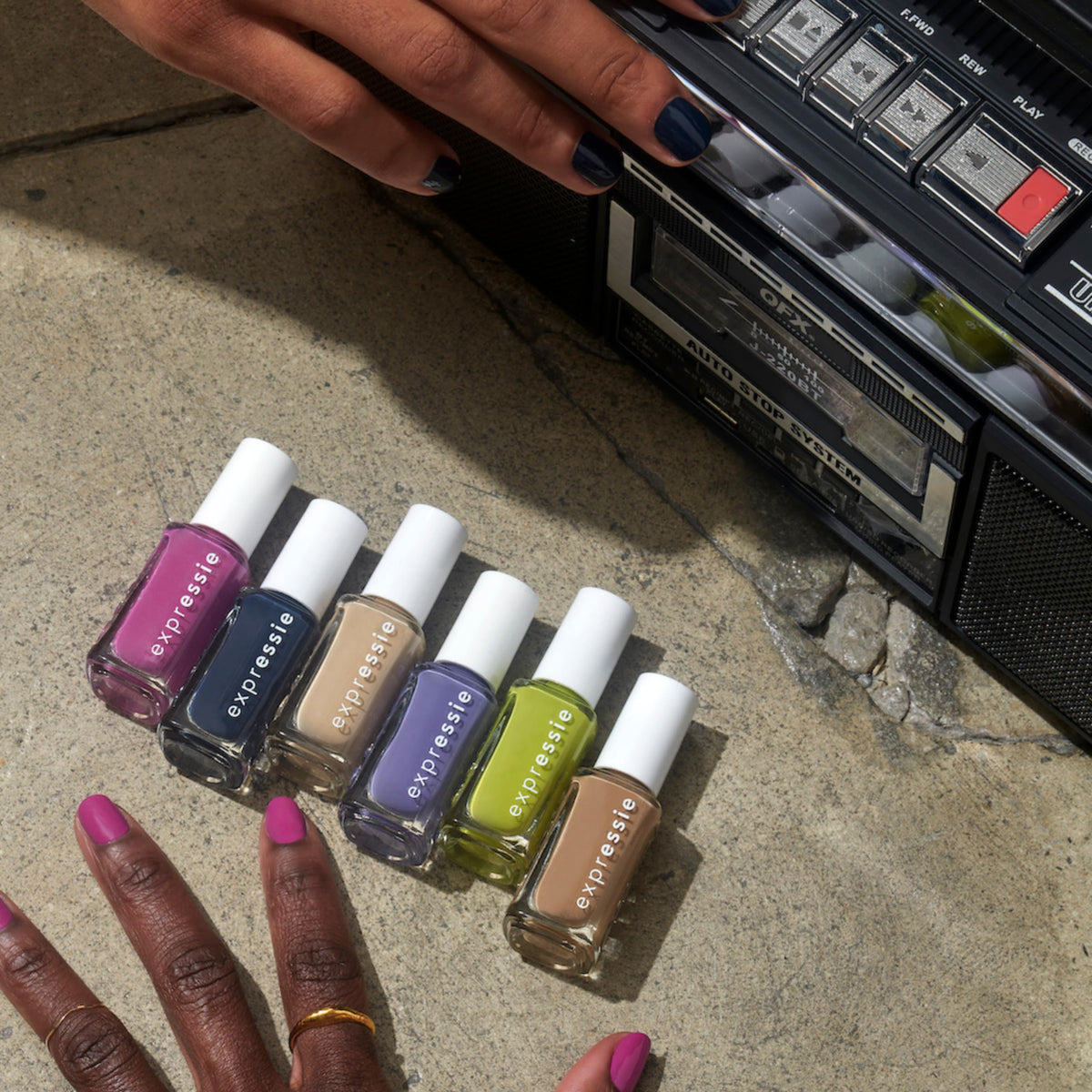 essie Expressie Nail Polish, Quick-Dry Green Nail Polish, Power Moves, Vegan, Main Character Moment, 0.33 fl oz