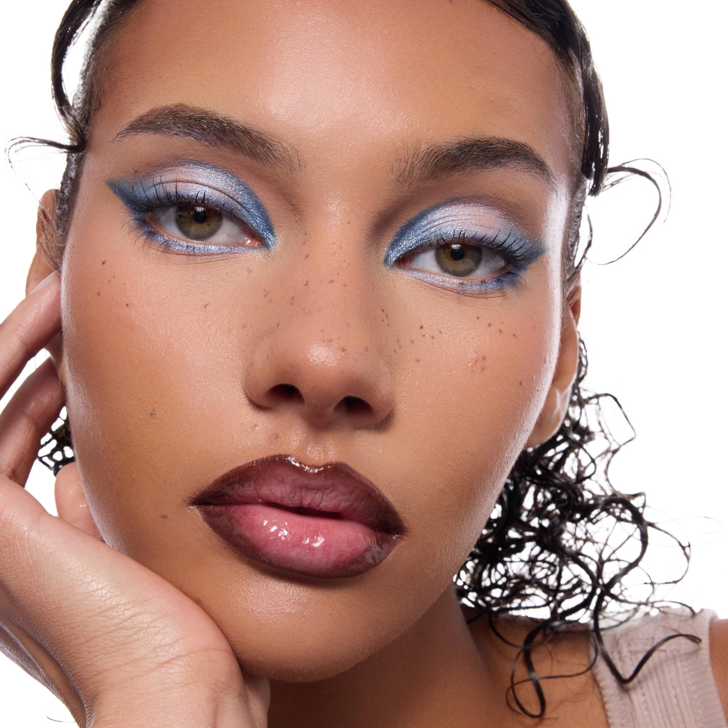 ColourPop Freckle Pen - Long-Lasting Faux Freckle Makeup with a Buildable Customizable Color - Natural Looking Fake Freckles with Soft Felt Tip Beauty & Personal Care ColourPop