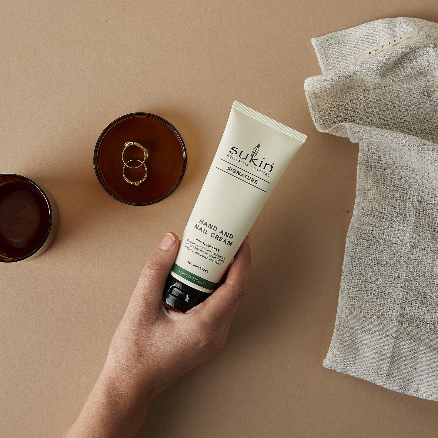 Sukin - Hand & Nail Cream, Signature Collection for Dry Hands, 4.23 fl oz 125 mL Beauty & Personal Care Sukin