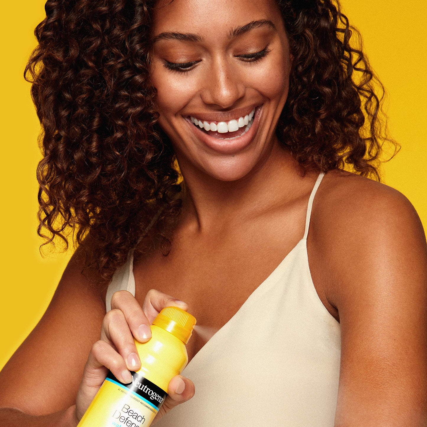 Neutrogena Beach Defense Water-Resistant Sunscreen Body Spray with Broad Spectrum SPF 30, PABA-Free, Oxybenzone-Free; Fast-Drying, Superior Sun Beauty & Personal Care Neutrogena