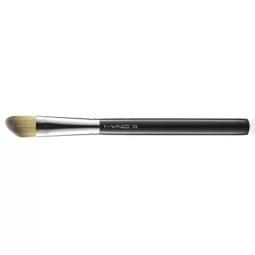 MAC 193 Angled Foundation Brush