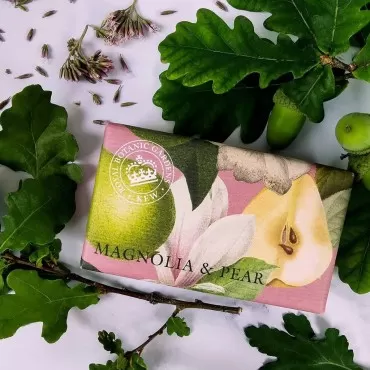 Royal Botanical Gardens, Kew Magnolia & Pear Shea Butter Soap, 240g