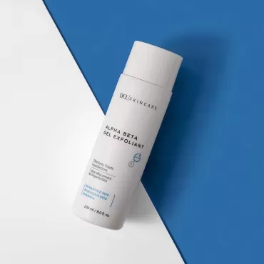 DCL Skincare Alpha Beta Gel Toner treats acne breakouts and blackheads with Glycolic Acid, Salicylic Acid, Vitamin A and Vitamin E 6.7 Fl Oz