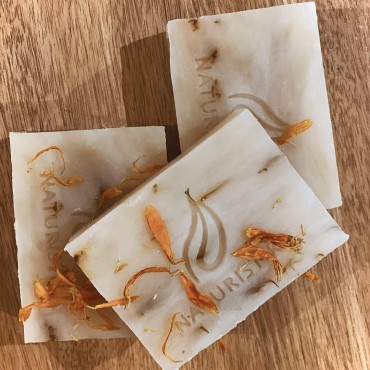 Aloe and Calendula Soap Bar (3 Pack), Vegan and Al...