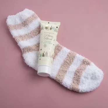 Live Green Bath and Body Gift Set- Foot Spa Set with Fuzzy Socks, Lotion, and Scrub (Honey Almond)