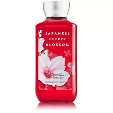 Bath & Body Works Signature Collection