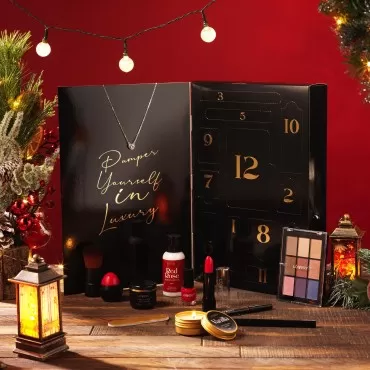 Beauty Treasures 12 Day Makeup Advent Calendar 202...