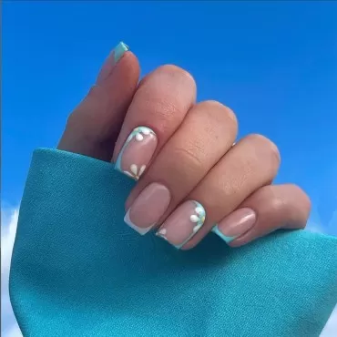 French Tip Press on Nails Short Nails for Women,KXAMELIE Square Glue on Nails Short Fake Nails With Baby Blue Vivid Daisy Design Acrylic Nails Glue on Thick&Natural False Nails Gel Cute Nails Set for Summer Mani