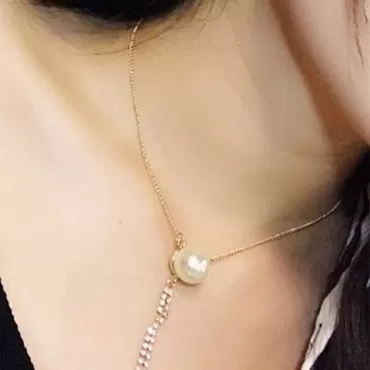 Kercisbeauty Pearl Y Necklce for Women Wedding or Evening Party Gift Her Jewelry Silver Necklace with Rhinestones Tassels