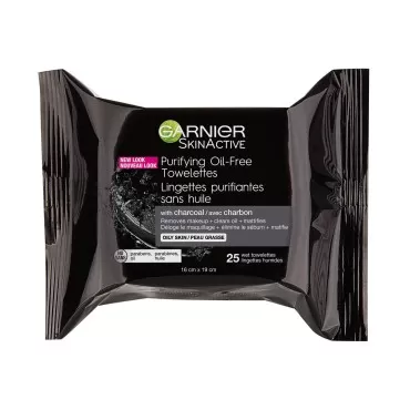Garnier SkinActive Purifying Oil-Free Cleansing Towelettes with Charcoal, Package of 25 Wipes
