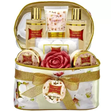 Christmas Basket, Bath and Body Gift Basket For Wo...