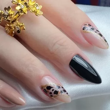 IMSOHOT Glossy Almond Medium Press on Nails Stiletto Black Fake Nails with Nail Glue Leopard Print False Nails 24Pcs Full Cover Acrylic Nails for Women